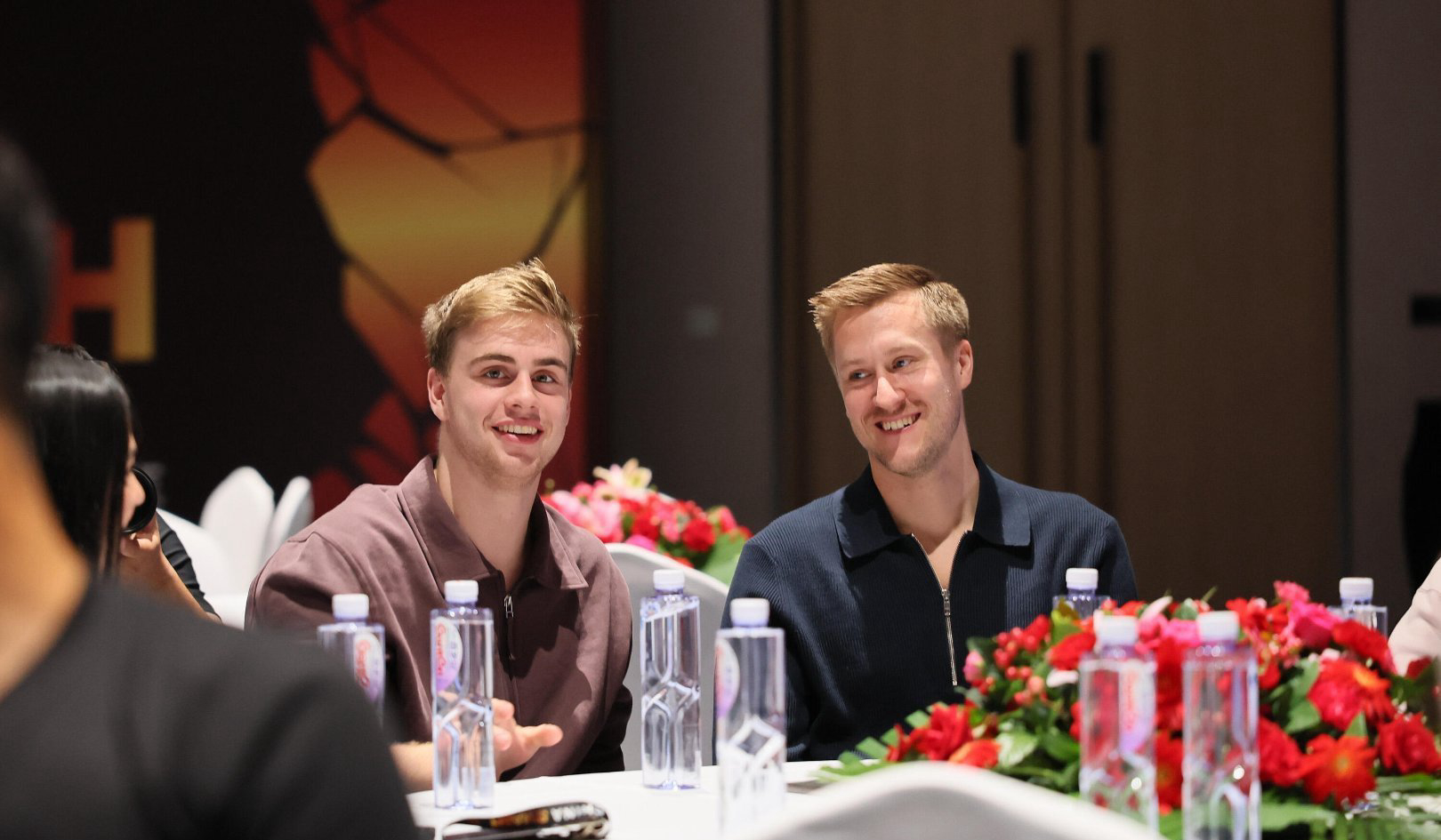 关于斯图加特发布备战花絮，国际比赛日队长鼓劲，国王杯任务艰巨，年轻球员得到机会的信息